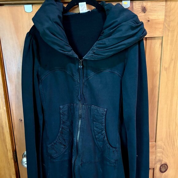 Prairie Underground Long Cloak Hoodie - Picture 1 of 4